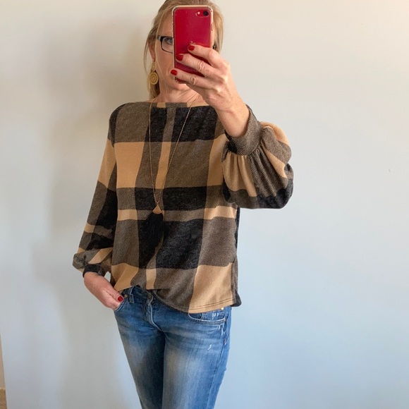 Black & Tan Plaid Puff Sleeve Top - Picture 5 of 9